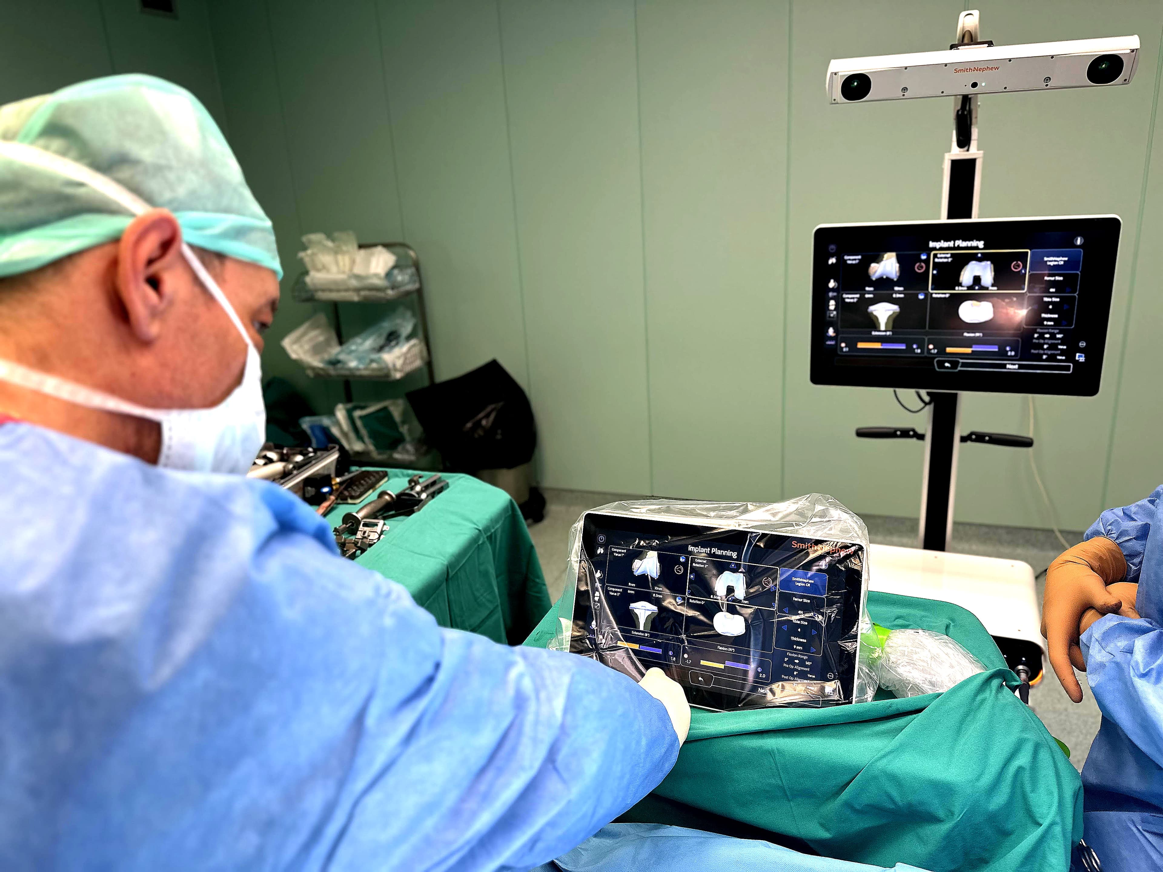 Robotic-assisted operating theatre with CORI implant planning system